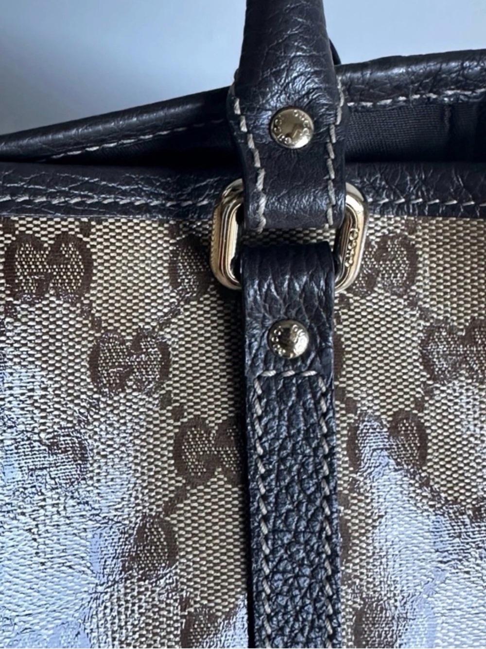 Authentic Gucci GG Monogram Tote Bag Beige/Brown Canvas & Leather – Like New - Picture 9 of 11